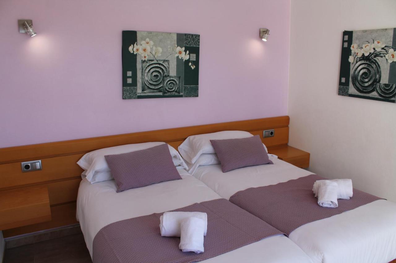 Villa Betty Cala'N Blanes  Buitenkant foto